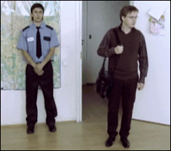 Nhân viên an ninh ngụy trang. 