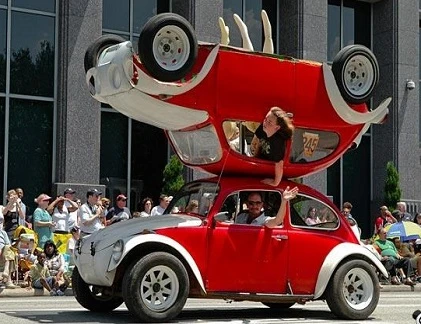 Phì cười với những chiếc xe hơi kỳ quặc