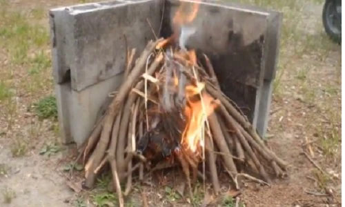 Hiến kế tạo ra lửa khi lạc trên hoang đảo