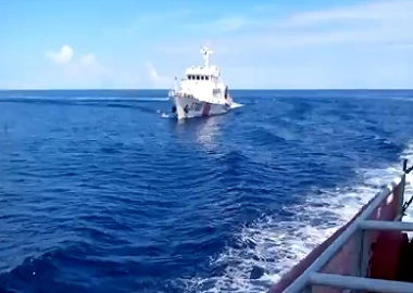 Video nóng tàu TQ rượt đuổi, đâm tàu kiểm ngư VN