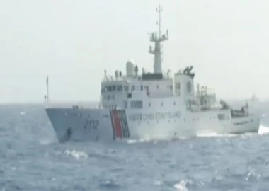 Tàu Trung Quốc bày mưu khiêu khích tàu Việt Nam