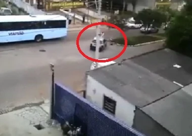 Kinh hoàng ô tô cán đi cán cán lại cho đến khi nạn nhân chết