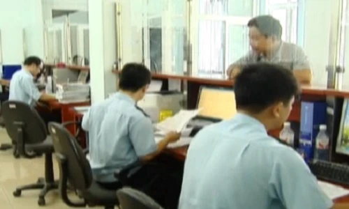 Người dân Hà Nội chấm điểm công chức qua mạng