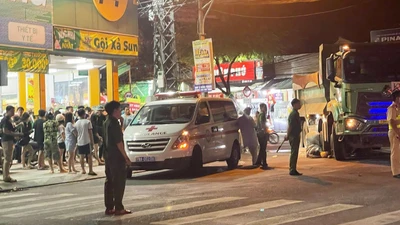 Va chạm với xe tải, phụ nữ đi xe đạp thiệt mạng ở Nha Trang