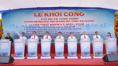 Khởi công loạt công trình giao thông chào mừng Đại hội Đảng bộ An Giang