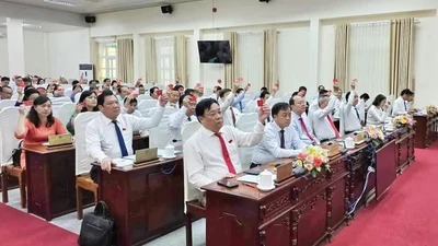 Cà Mau hỗ trợ cán bộ xã sau sáp nhập 1,82 triệu đồng/tháng