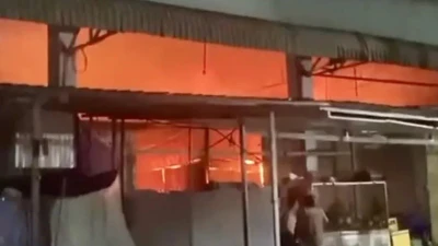 Hỏa hoạn rạng sáng tại Đồng Tháp, nhiều tiểu thương trắng tay
