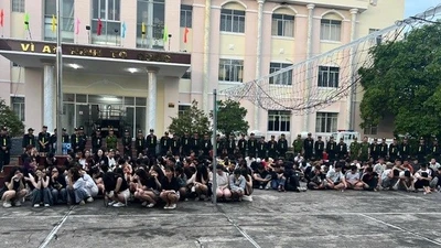 Đột kích quán bar, karaoke ở Cần Thơ, phát hiện 16 người dương tính ma túy