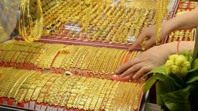 Giá vàng sáng 14/7: Đà tăng tiếp diễn, nhà đầu tư nên làm gì?