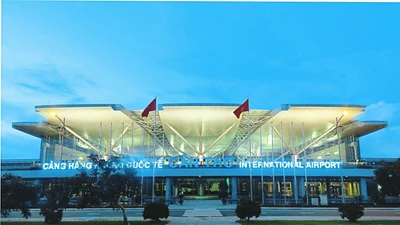 Cần Thơ kiến nghị sớm nâng cấp sân bay thành trung tâm logistics vùng ĐBSCL