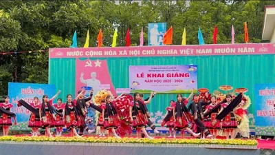 Đồng Nai: Hơn 1,2 triệu học sinh khai giảng năm học mới