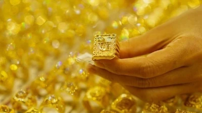Giá vàng trong nước giảm mạnh dù vàng thế giới tăng