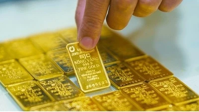 Thị trường vàng khởi sắc, doanh nghiệp điều chỉnh tăng 