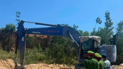 Phát hiện 3 doanh nghiệp ở Quảng Ngãi đổ chất thải ra môi trường