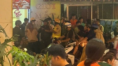 TP HCM: Khởi tố người đàn ông say xỉn chống người thi hành công vụ