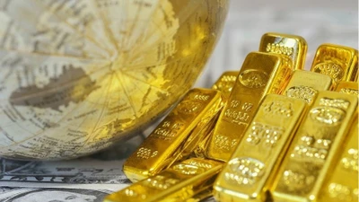 Giá vàng trong nước và thế giới đồng loạt giảm, nhà đầu tư thận trọng