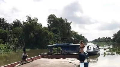 Đồng Tháp xử lý nhiều phương tiện vận chuyển gần 550m3 cát lậu