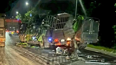 Xe tải vượt ẩu gây tai nạn liên hoàn trên QL20 