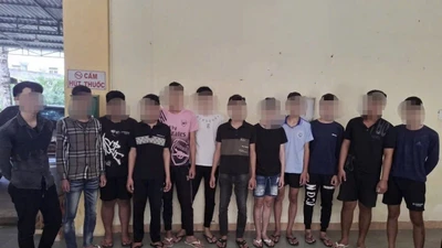Tây Ninh xử lý nhóm thanh thiếu niên tụ tập gây rối, mang hung khí nguy hiểm