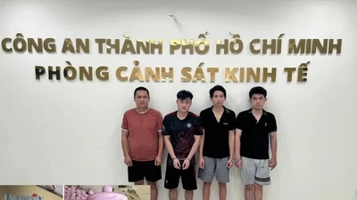Công an TP HCM triệt phá đường dây sản xuất nước giặt, nước tẩy rửa giả