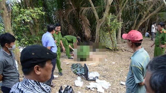 Xác thiếu nữ bị trói 2 tay, quần áo xộc xệch hé lộ tội ác kinh hoàng