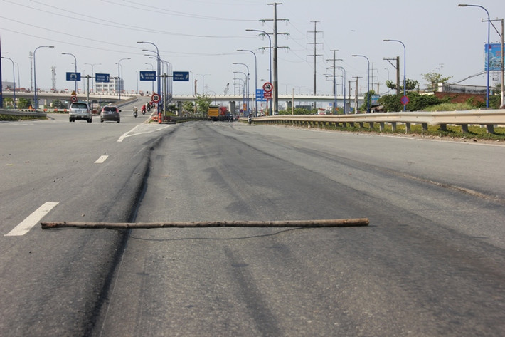 Nhiều điểm lún nặng hơn 10 cm.