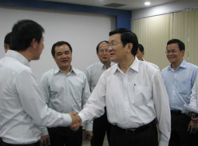 Chủ tịch Trương Tấn Sang thăm hỏi lãnh đạo công ty tại Khu công nghiệp VSIP 1 và khẳng định Nhà nước Việt Nam cam kết sẽ bảo đảm an toàn tuyệt đối, môi trường kinh doanh thuận lợi để các nhà đầu tư an tâm làm việc, không để xảy ra tình trạng đáng tiếc như vừa qua.