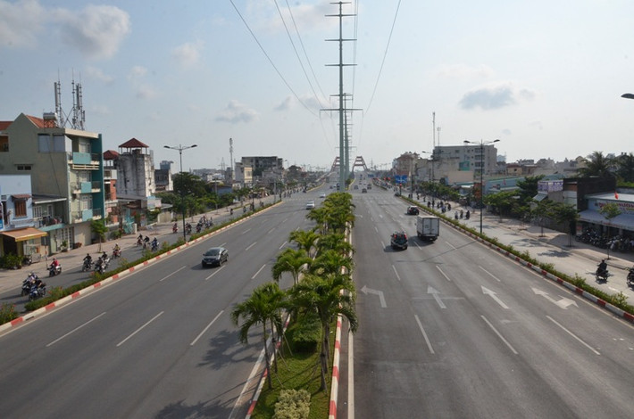 Đây được xem là tuyến đường đẹp nhất Sài Gòn do công ty Engineering & Construction (Hàn Quốc) phối hợp với Chính phủ Việt Nam thực hiện với mức vốn đầu tư 495 triệu USD. TP HCM đã quyết định đặt tên tuyến đường này mang tên cố Thủ tướng Phạm Văn Đồng.