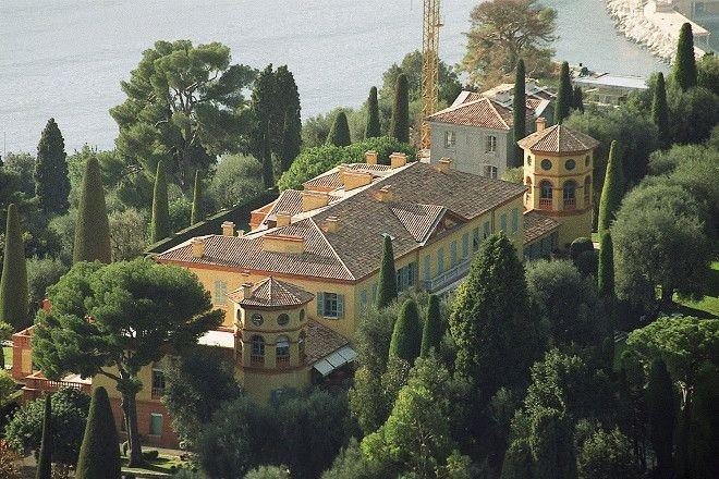 (Ảnh: Thegentlemansjournal) Tọa lạc tại tỉnh Alpes-Maritimes (Pháp), căn biệt thự 750 triệu USD là nhà của nữ tỷ phú người Brazil - Lily Safra. Trước đây, bất động sản này thuộc về Quốc vương Leopold II nước Bỉ, rộng hơn 8 ha và nằm trên một vị trí có cảnh quan thuộc hàng đẹp nhất châu Âu. 3. Biệt thự Fair Field