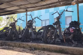 Cháy nhà xe tại trường quốc tế ở Quảng Ngãi 