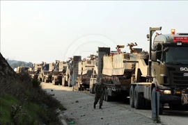 Thổ Nhĩ Kỳ triển khai hàng loạt khí tài quân sự hỗ trợ Syria