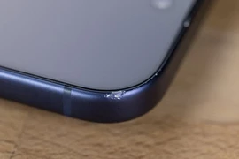 iPhone 17 Pro trầy xước, móp méo vì vỏ nhôm khiến người dùng khóc thét