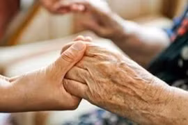 Mâm cao cỗ đầy không bằng dưỡng sức cho cha mẹ già đón Tết vui