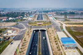 Toàn cảnh nút giao Phú Thứ trên cao tốc Cầu Giẽ - Ninh Bình