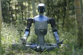 Robot hình người của Trung Quốc có thể hoạt động trong mọi thời tiết