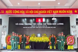 Xúc động lễ viếng Nguyên Chủ tịch nước Trần Đức Lương tại Quảng Ngãi 