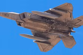 Tiêm kích tàng hình F-22 Raptor lộ diện phiên bản 2.0
