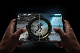 Lenovo trình làng tablet Legion Y700 cấu hình gaming cực khủng