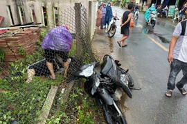 Đi xe máy chở 3, nam sinh ở Quảng Ngãi tử nạn thương tâm