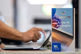 Tin tặc tấn công AI của Microsoft đoạt mật khẩu ngân hàng 