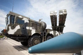 Belarus muốn gắn đầu đạn hạt nhân lên pháo phản lực Polonez