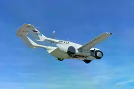 Lộ diện xe bay đưa khách giữa các thành phố, công nghệ đỉnh sao? 