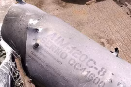 Hé lộ bất ngờ Ukraine có được tên lửa không đối không hiện đại nhất