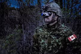 Canada dừng mua kính nhìn đêm của Mỹ do nghi thao túng thầu