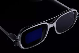 HTC sẽ sản xuất kính AI do Google phát triển