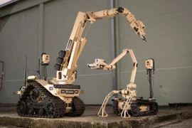 Mỹ tăng cường mua loạt robot siêu hiện đại để xử lý bom mìn