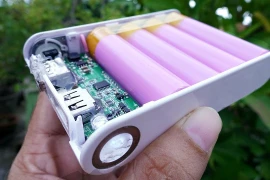 Tràn lan sạc dự phòng giá rẻ… 