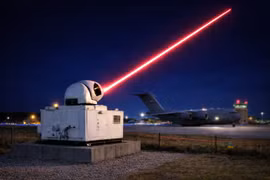 Anh muốn triển khai vũ khí laser cho toàn bộ lực lượng vũ trang