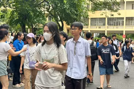 Ngày 6/6, gần 103.000 thí sinh Hà Nội làm thủ tục thi lớp 10