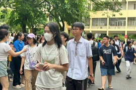 Ngày 6/6, gần 103.000 thí sinh Hà Nội làm thủ tục thi lớp 10